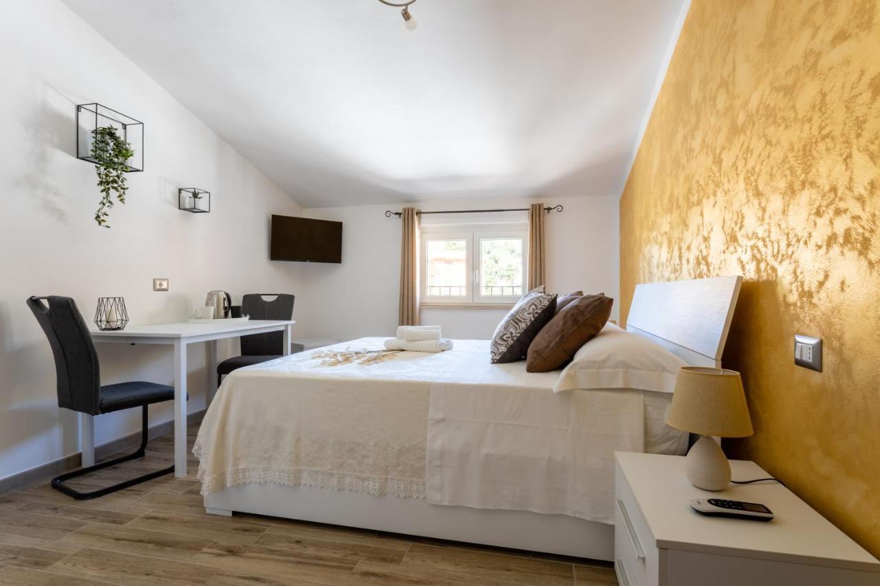 Cadoni Guest House 보사 외부 사진
